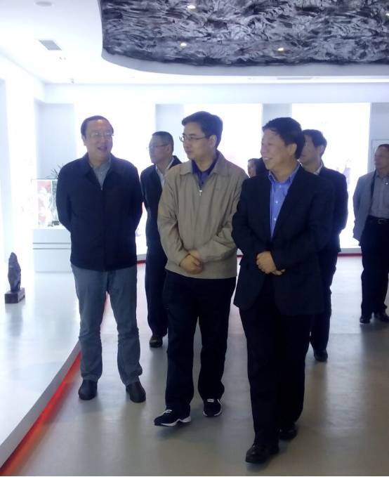 蘇州市領(lǐng)導(dǎo)率考察團(tuán)蒞臨朱砂古鎮(zhèn)考察